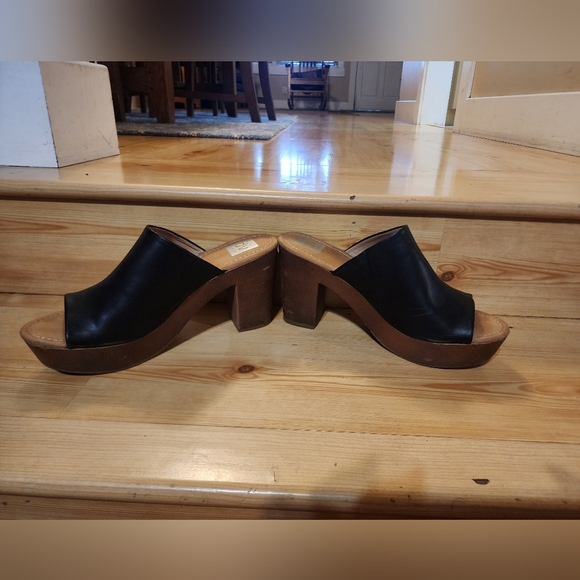 Dolce Vita Women's Block Heeled Backless Sandals - Picture 12 of 12